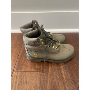 Timberland Premium 6” Waterproof Girls Hiking Boot Size 3Y Light Green